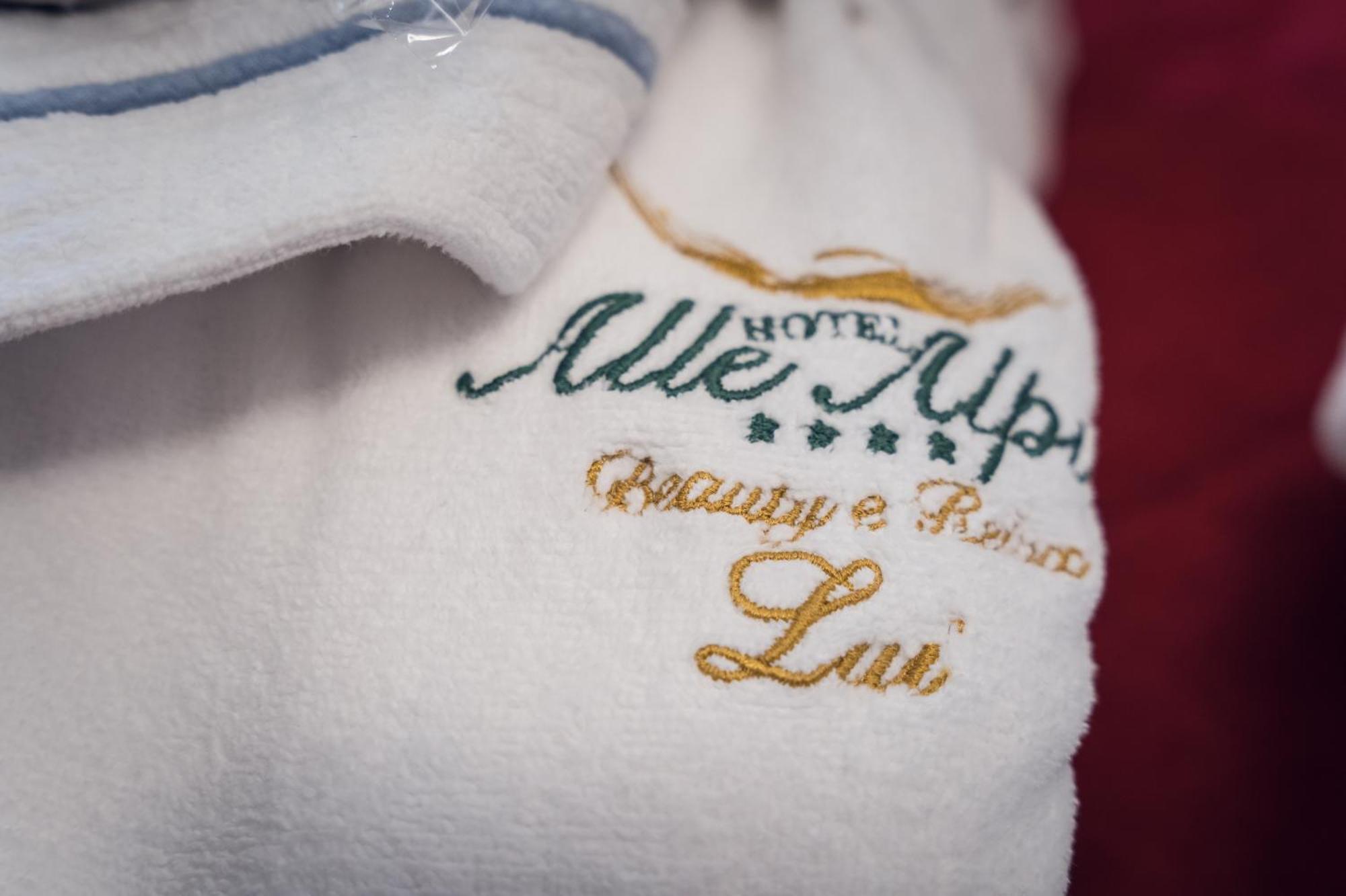 Hotel Alle Alpi Моена Екстериор снимка